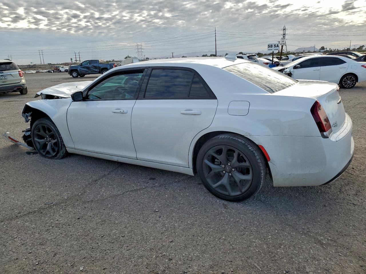 2021 CHRYSLER 300