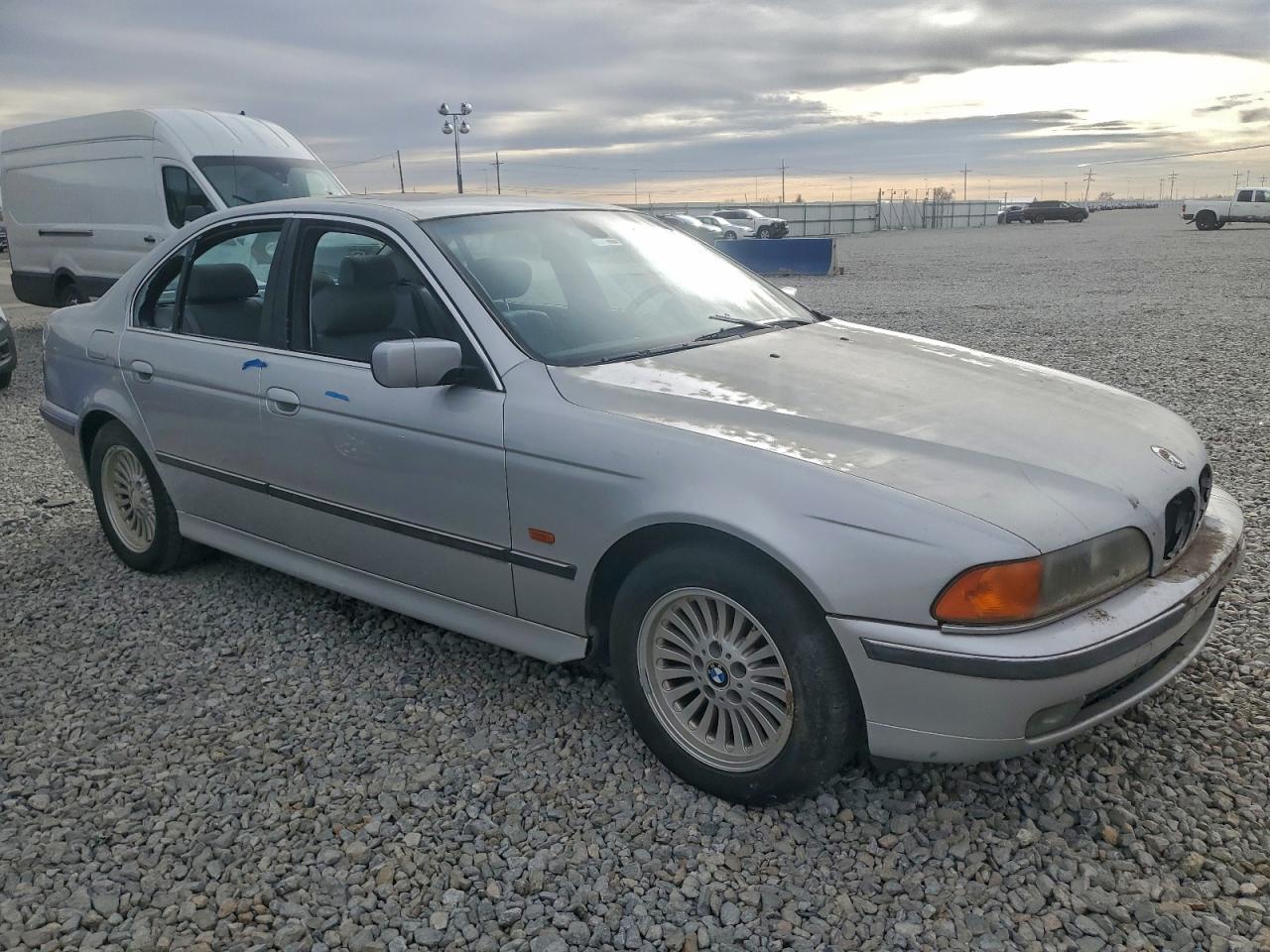 2000 BMW 5 series