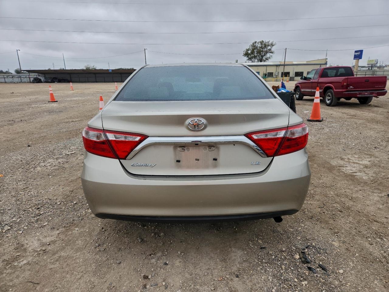 2016 TOYOTA CAMRY