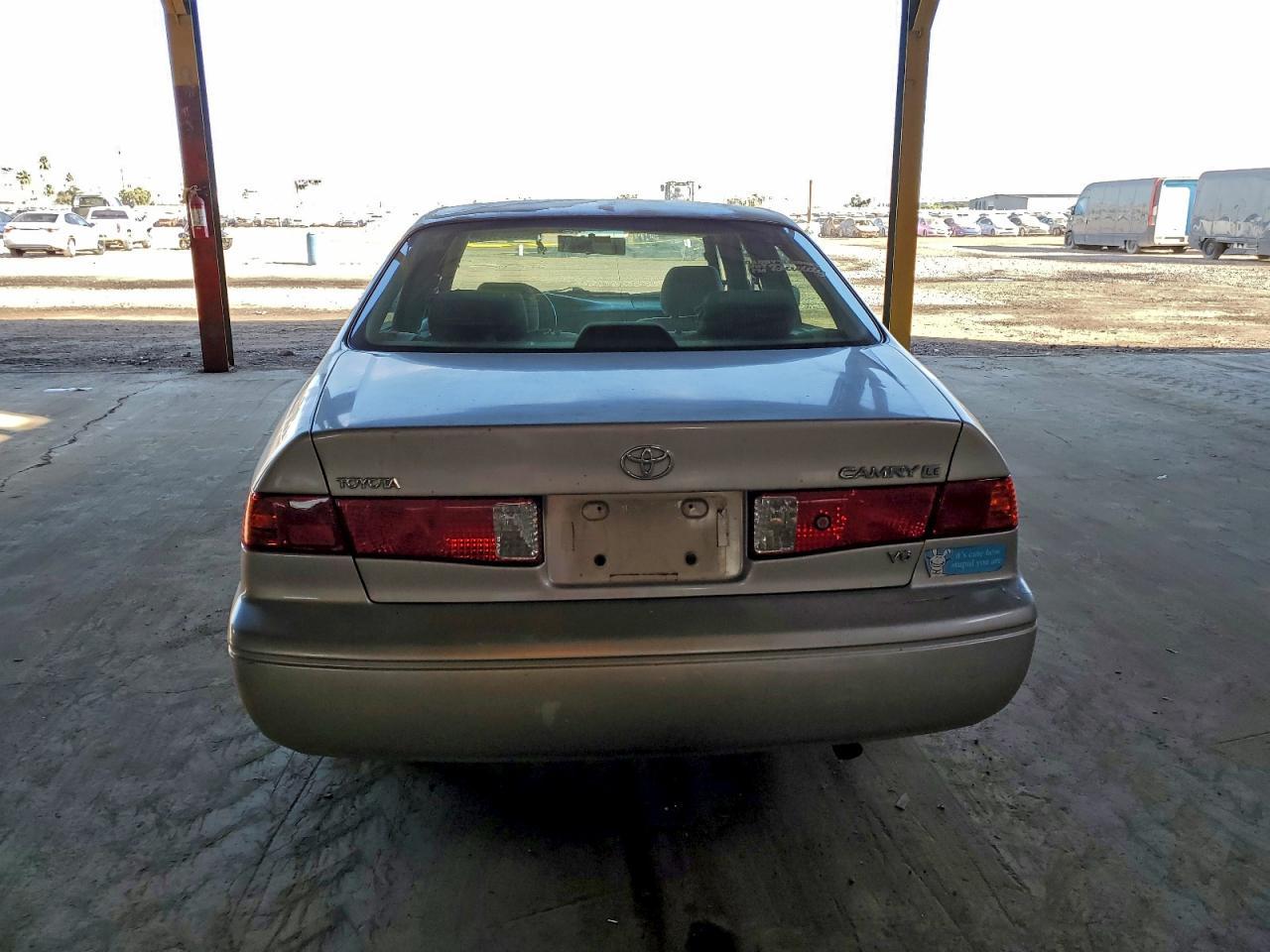 2000 TOYOTA CAMRY