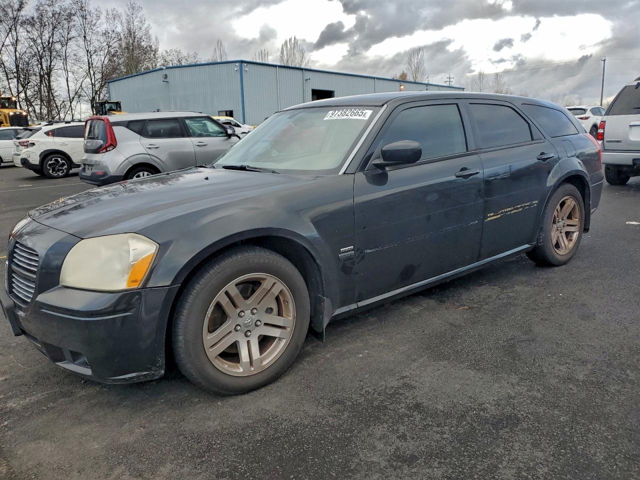 2005 DODGE MAGNUM