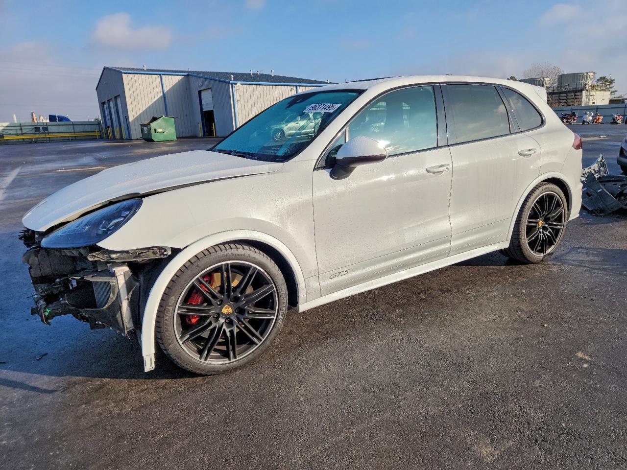2017 PORSCHE CAYENNE
