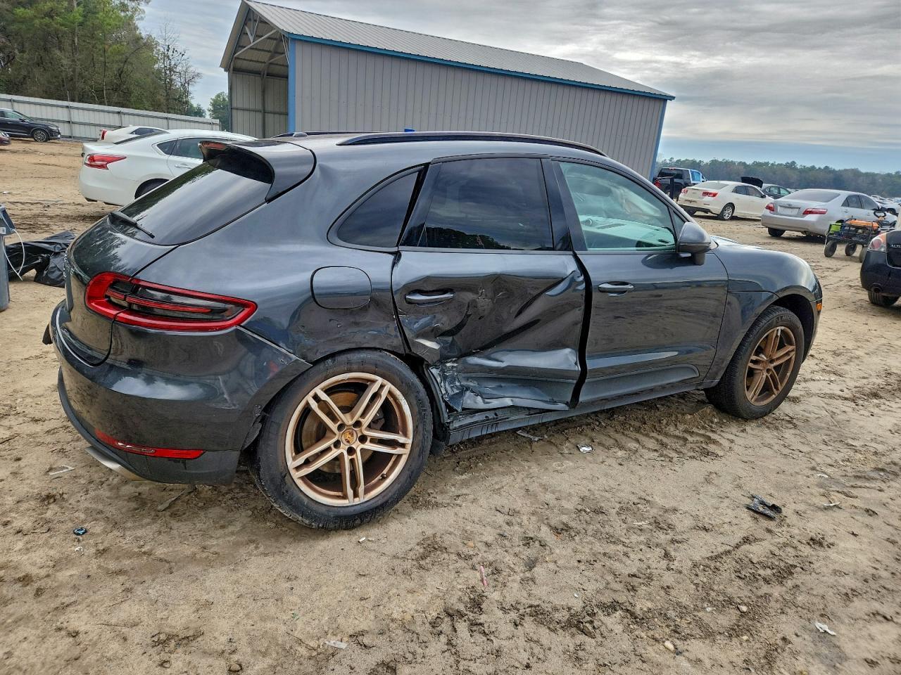 2018 PORSCHE Macan