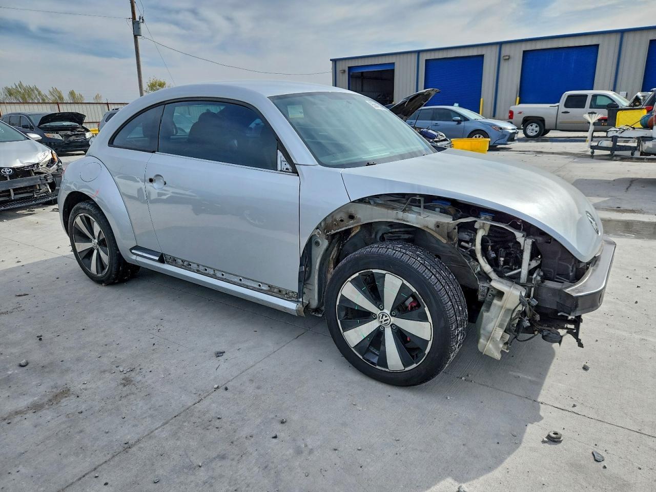 2012 VOLKSWAGEN Beetle