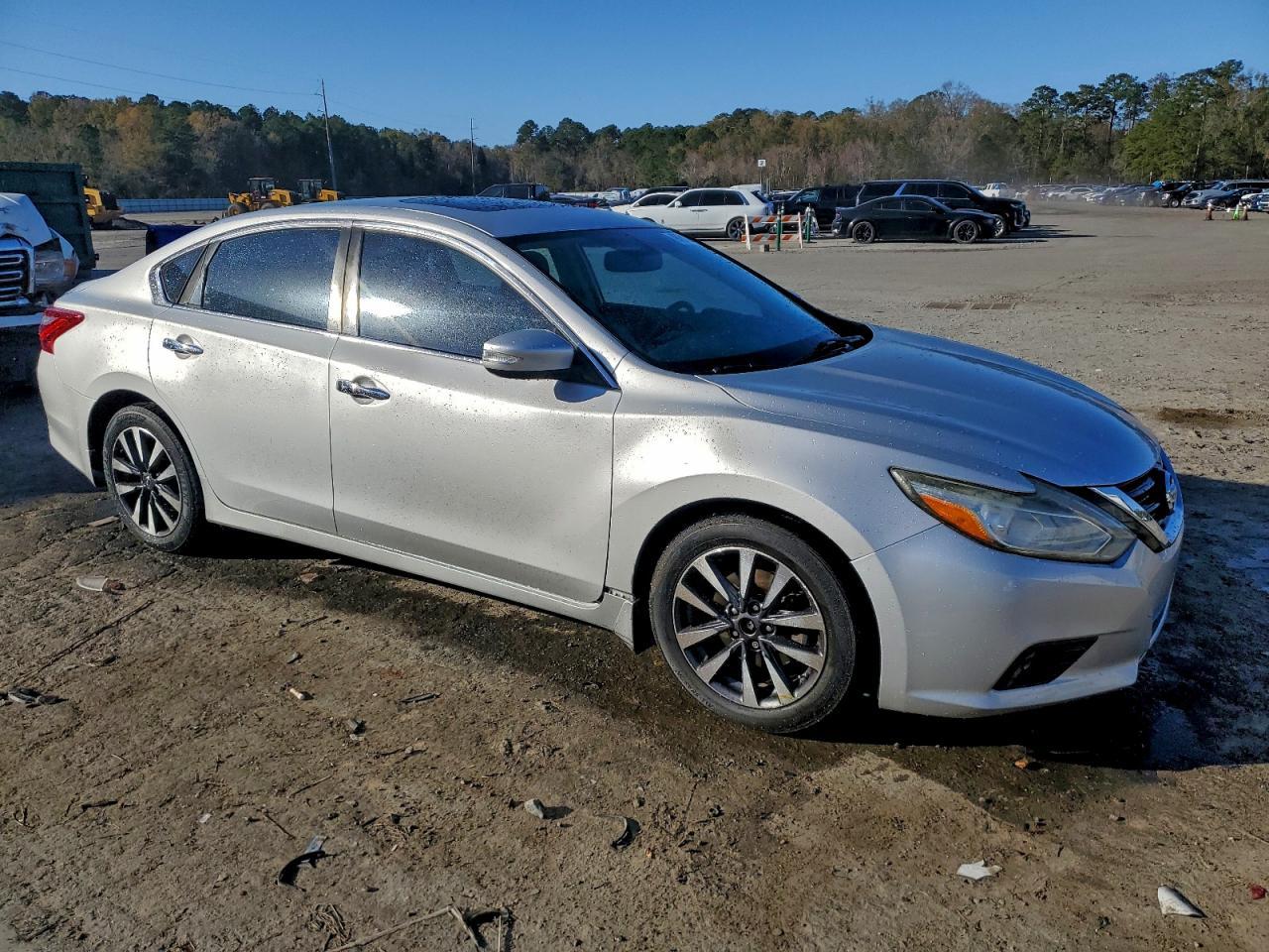 2017 NISSAN ALTIMA