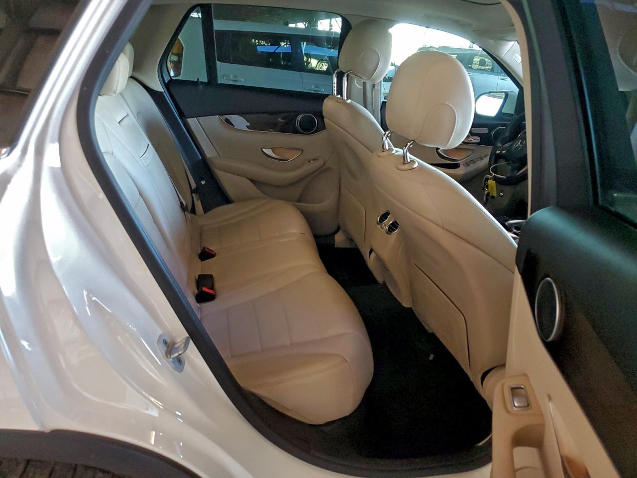 2016 MERCEDES-BENZ GLC-Class