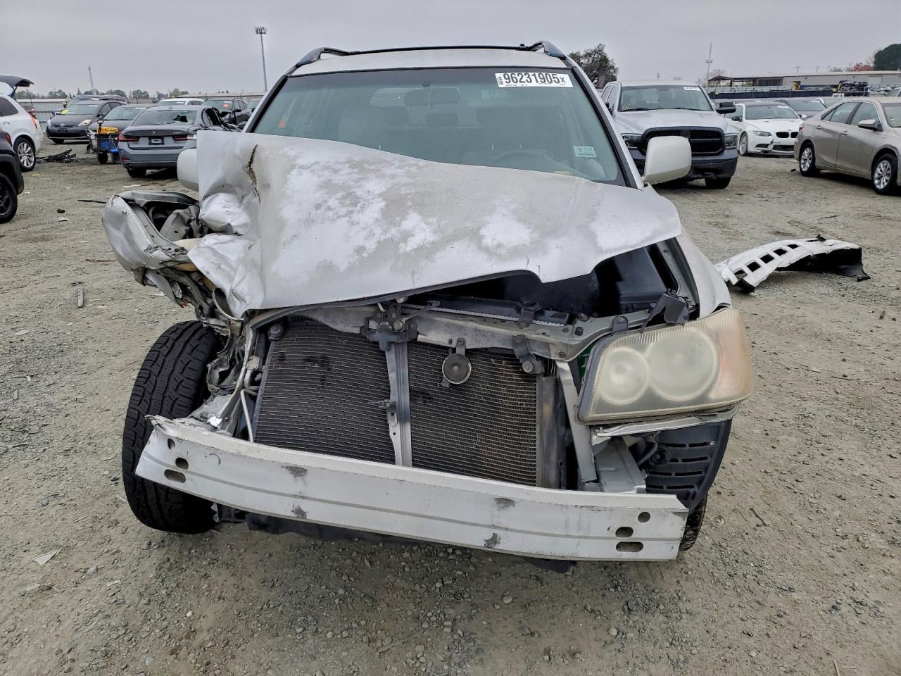 2002 TOYOTA HIGHLANDER