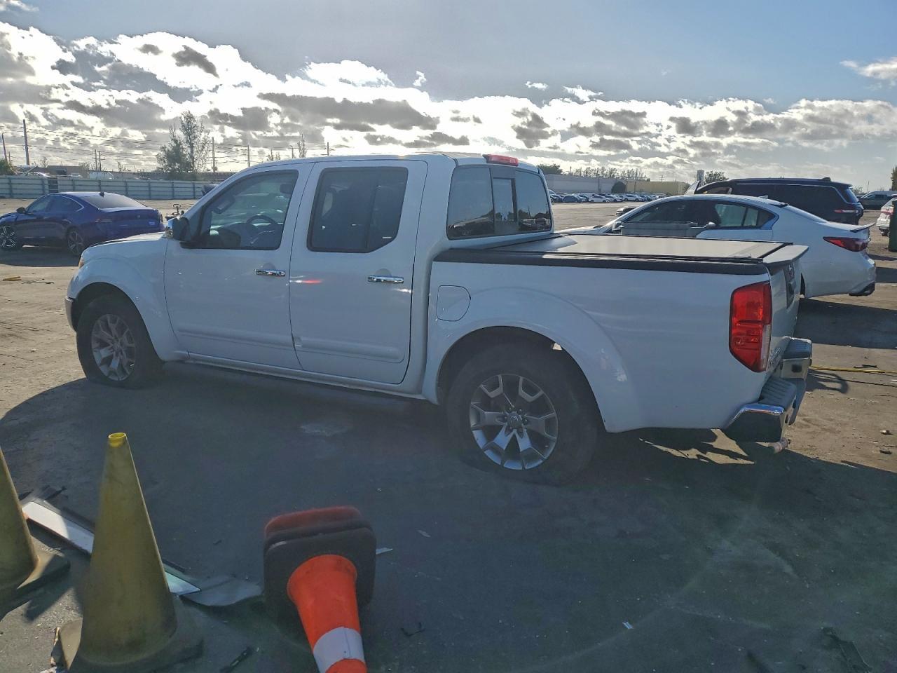 2017 NISSAN Frontier