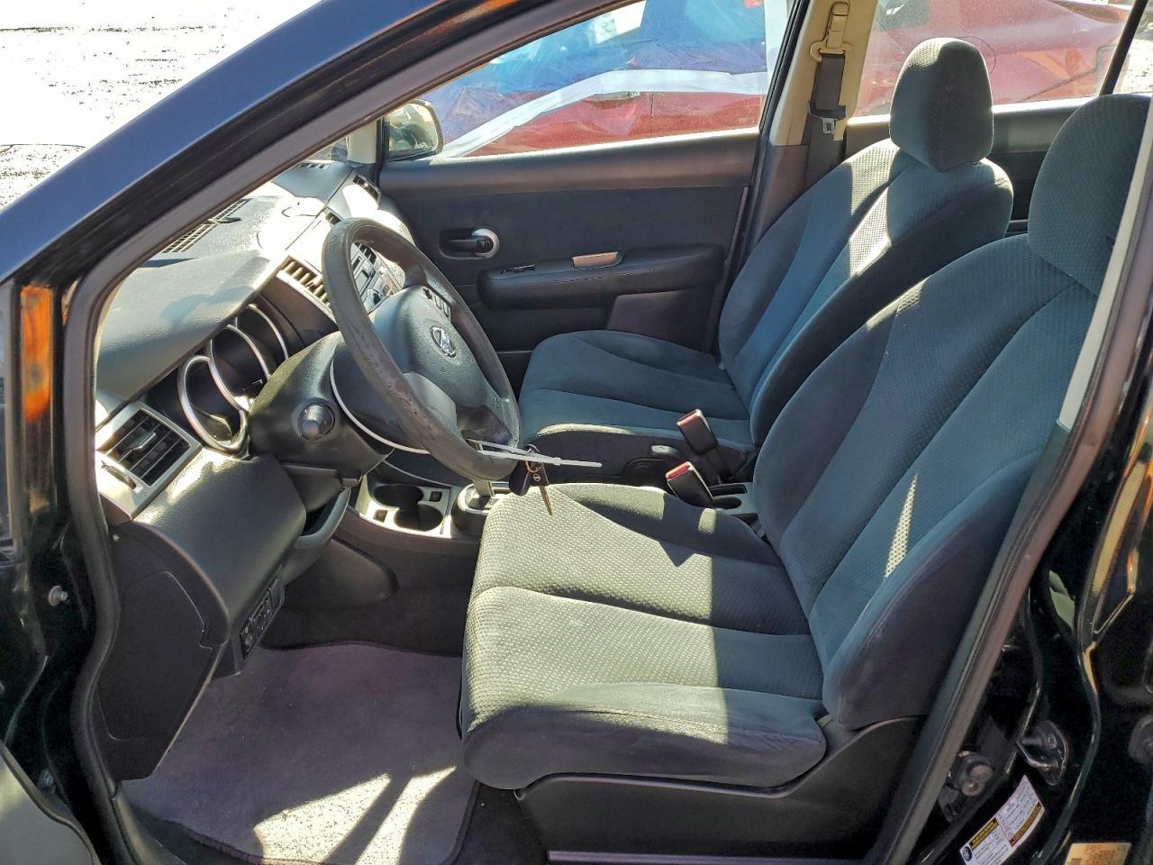 2010 NISSAN VERSA