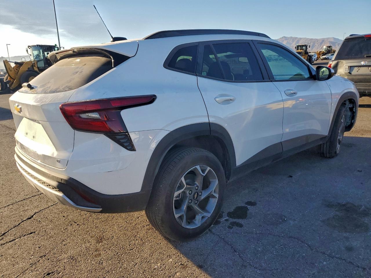 2025 CHEVROLET TRAX