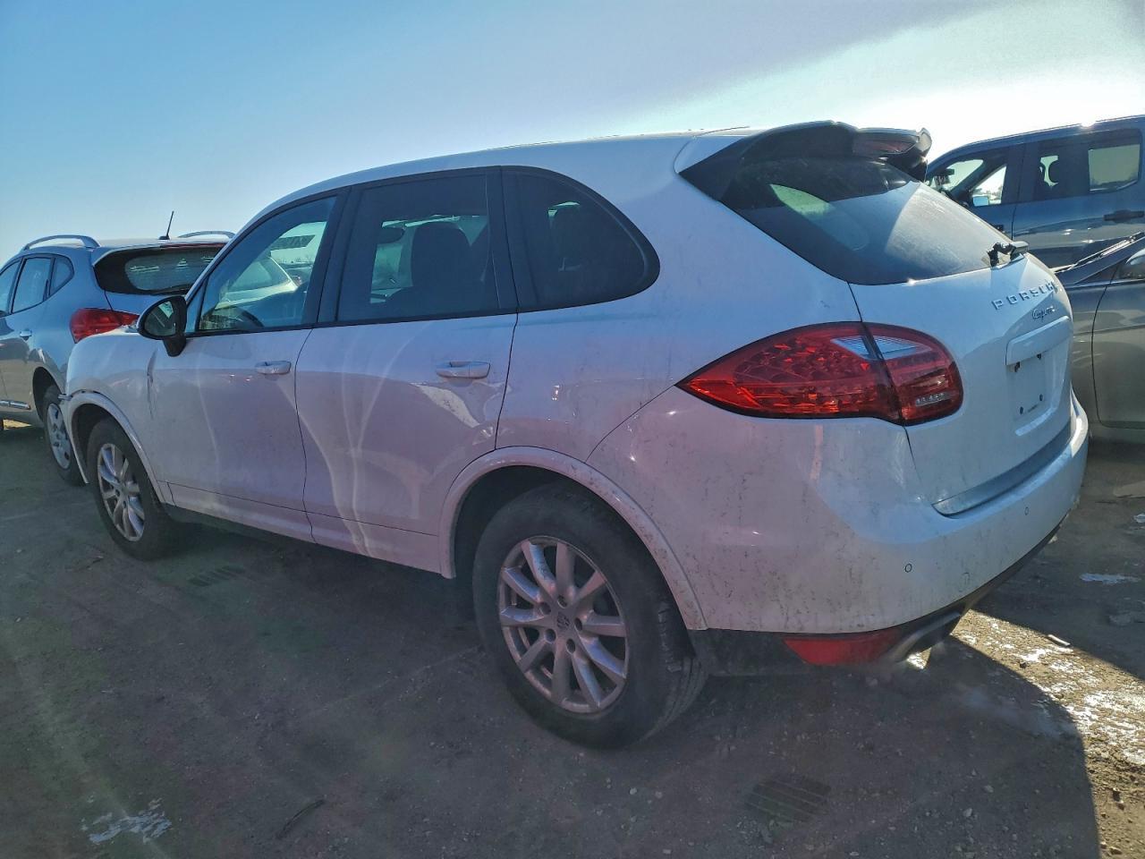 2014 PORSCHE CAYENNE