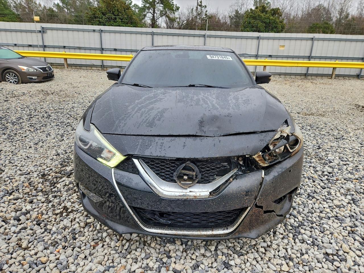 2017 NISSAN Maxima
