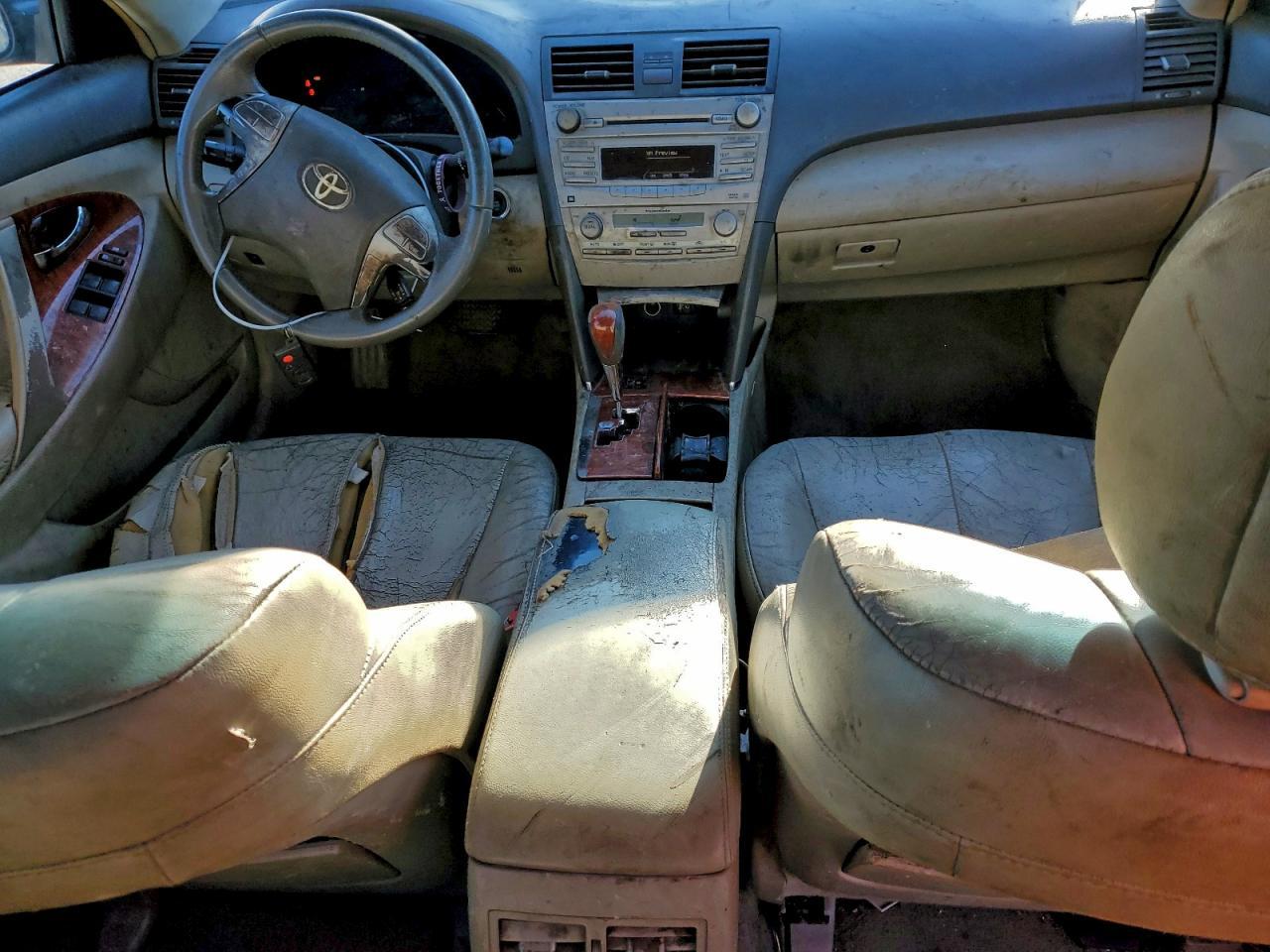 2011 TOYOTA CAMRY