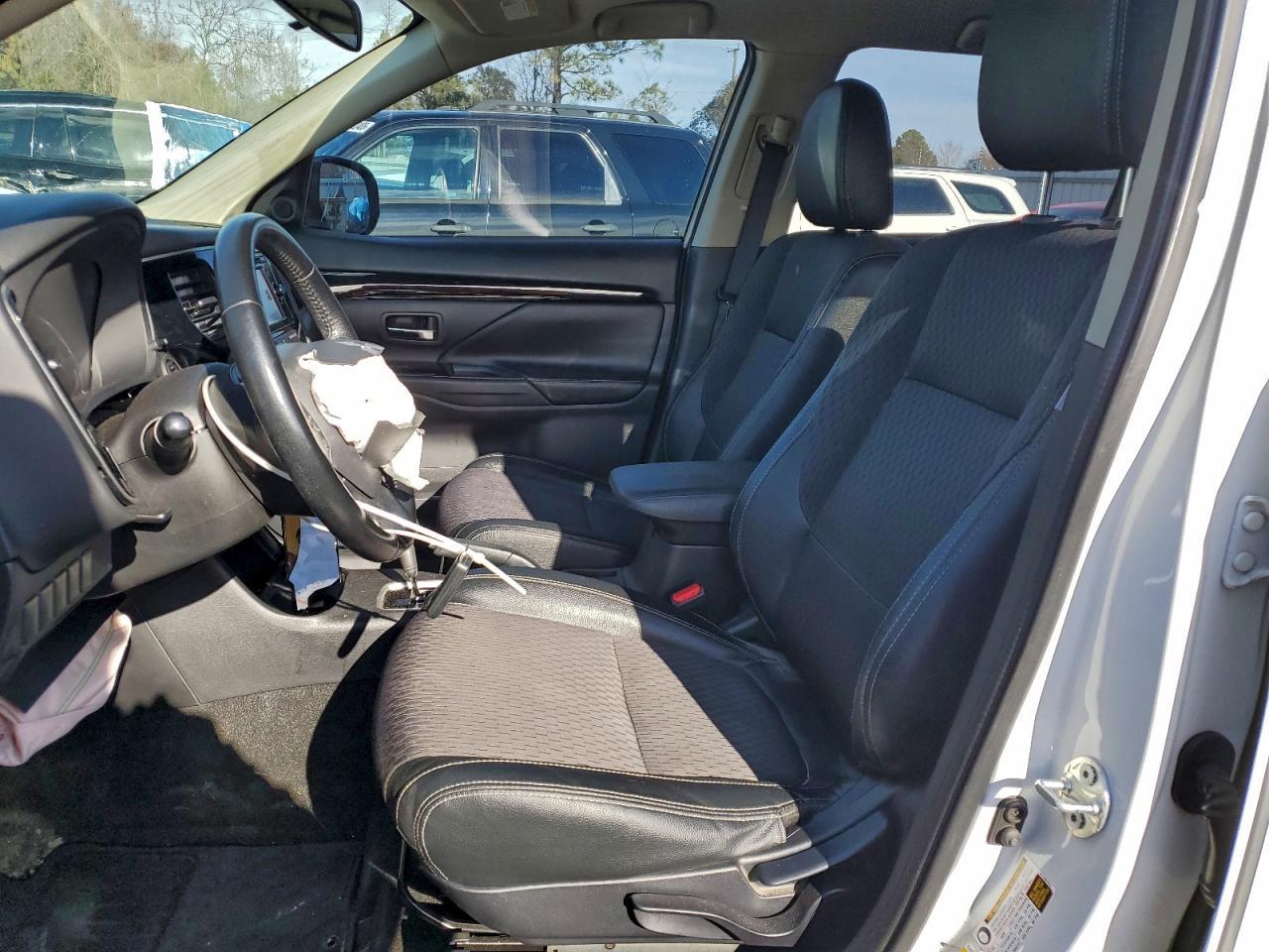 2015 MITSUBISHI outlander