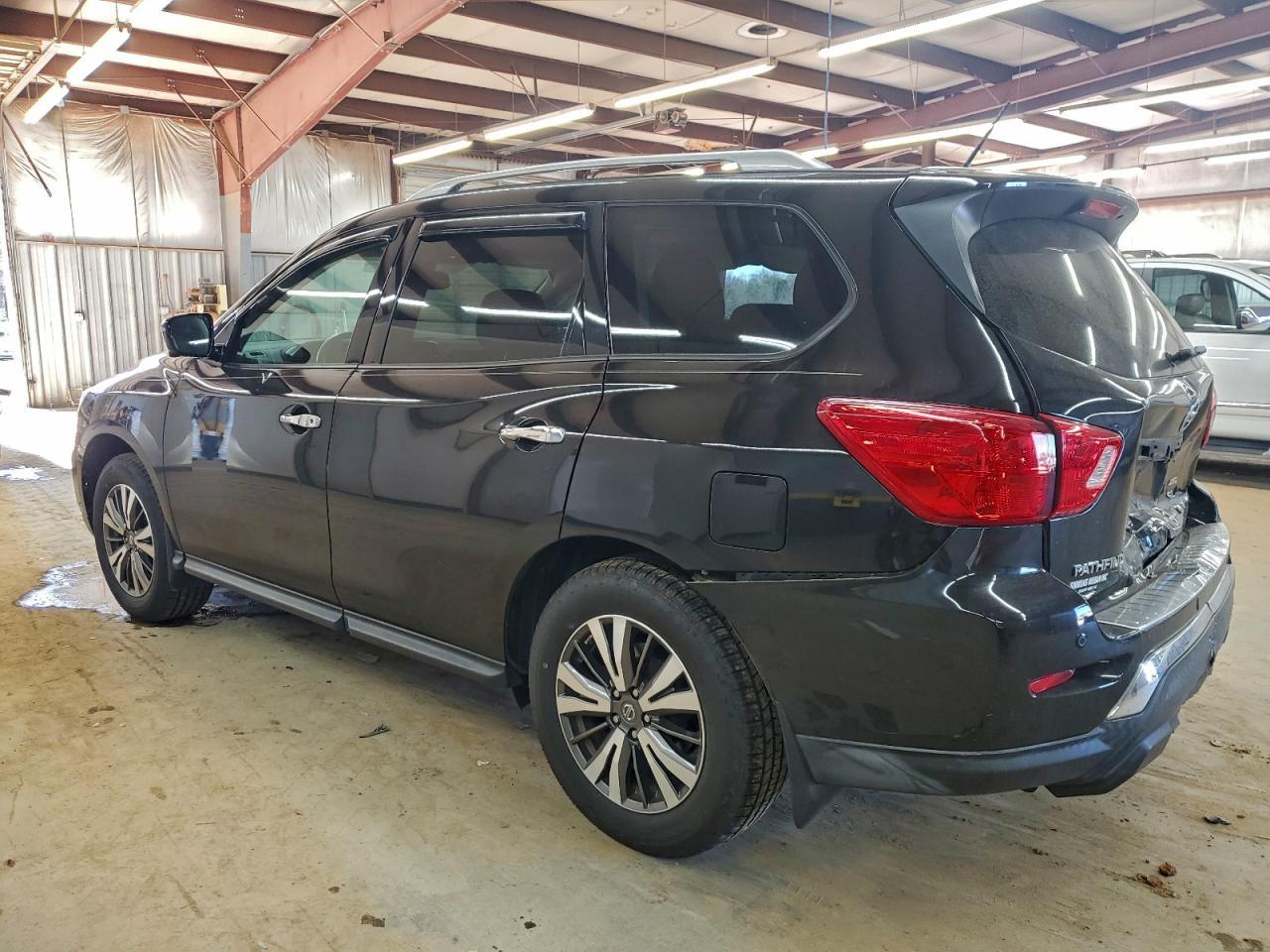 2017 NISSAN PATHFINDER