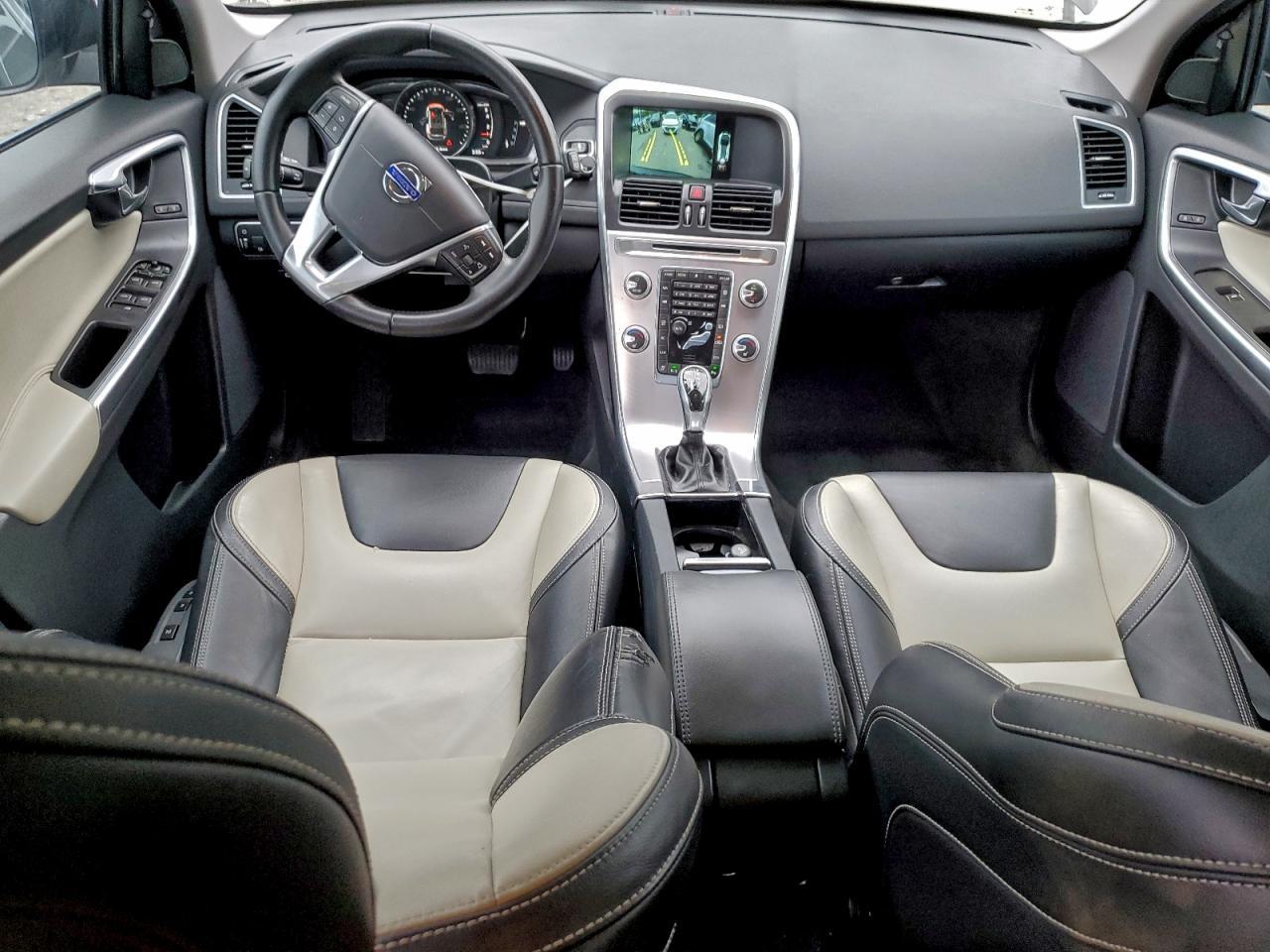 2017 VOLVO XC60