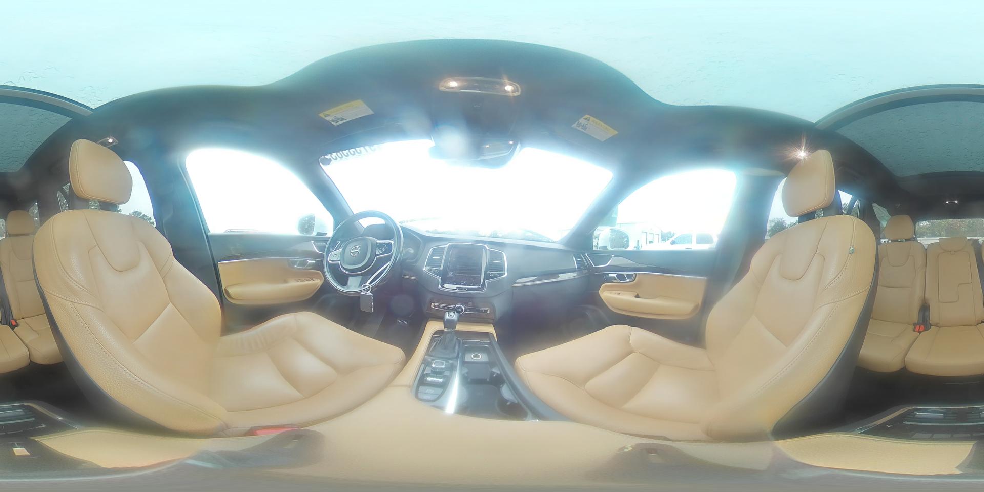 2016 VOLVO XC90