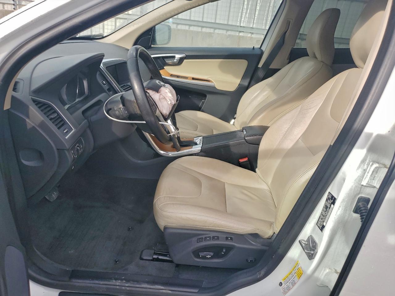 2017 VOLVO XC60