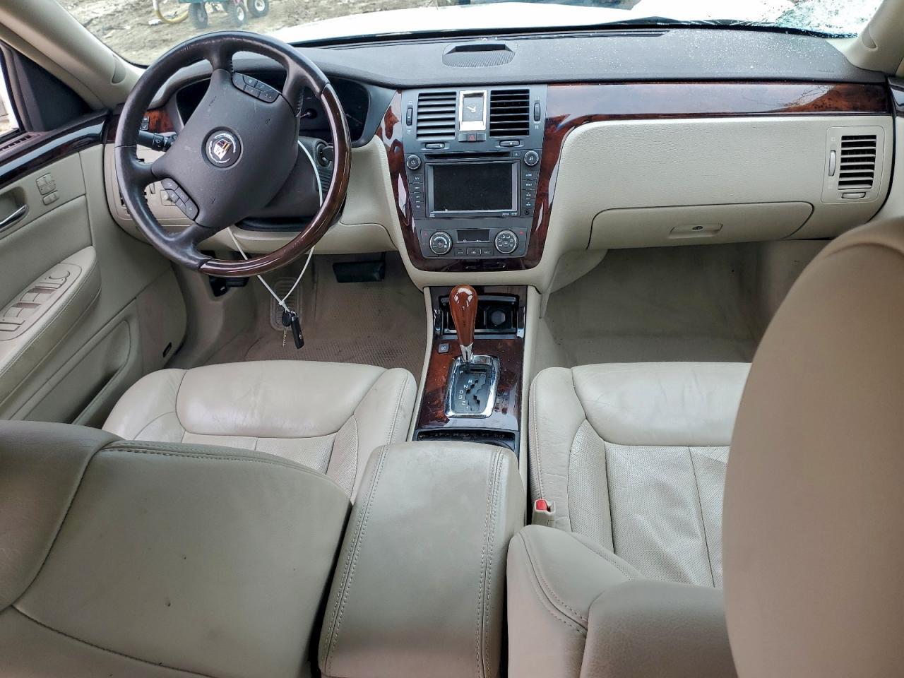 2010 CADILLAC DTS