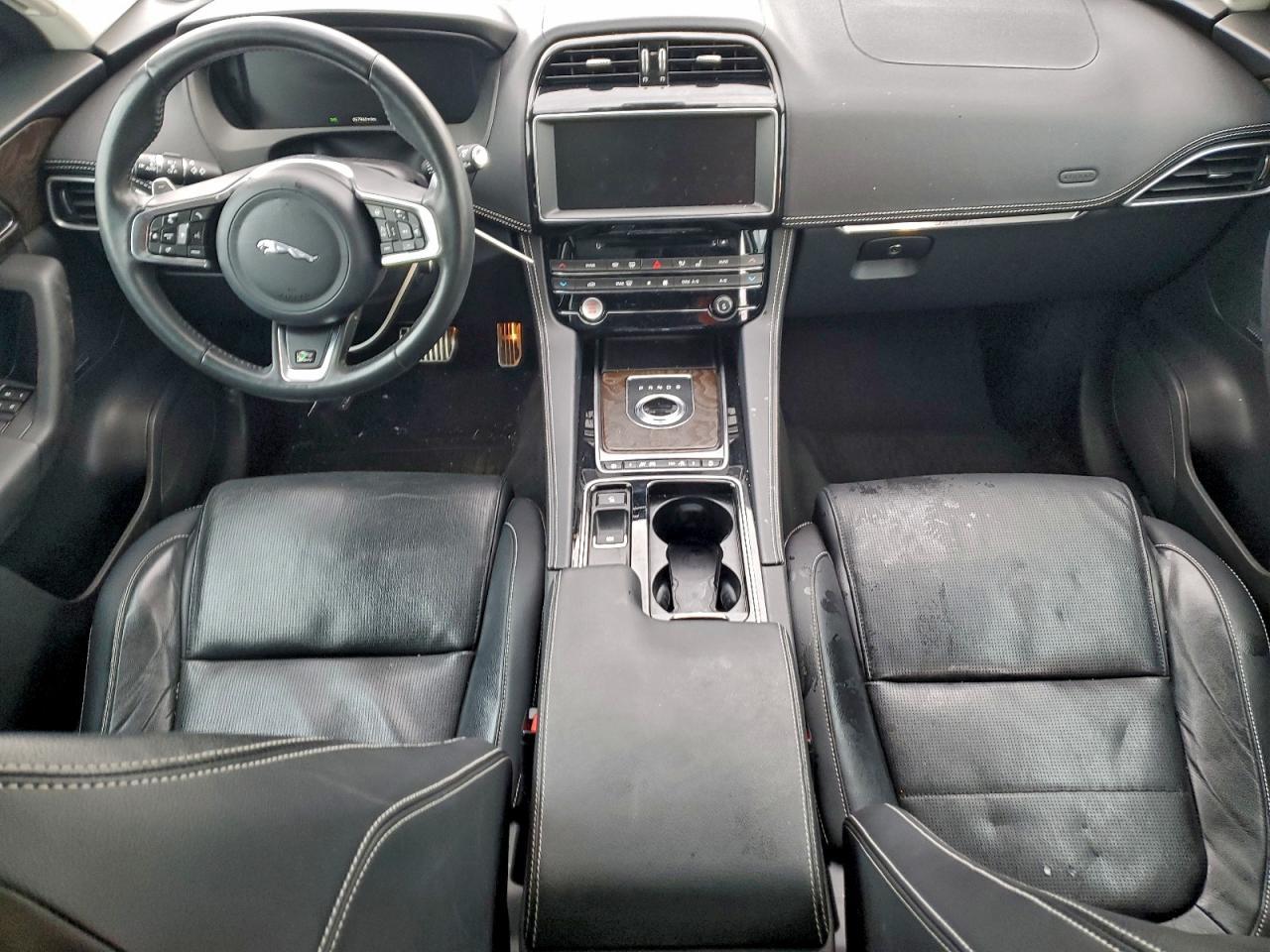 2018 JAGUAR F-Pace