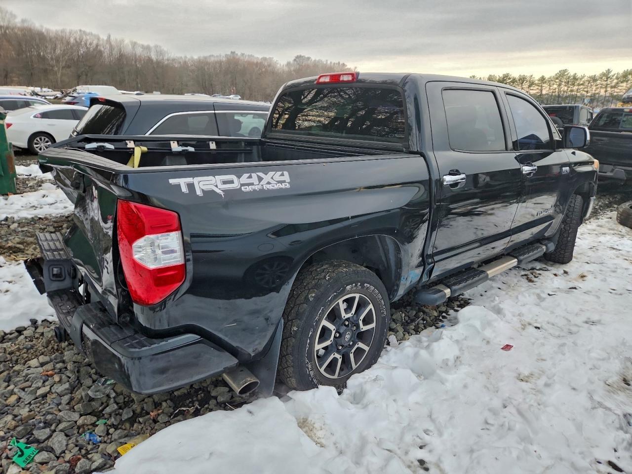 2017 TOYOTA TUNDRA
