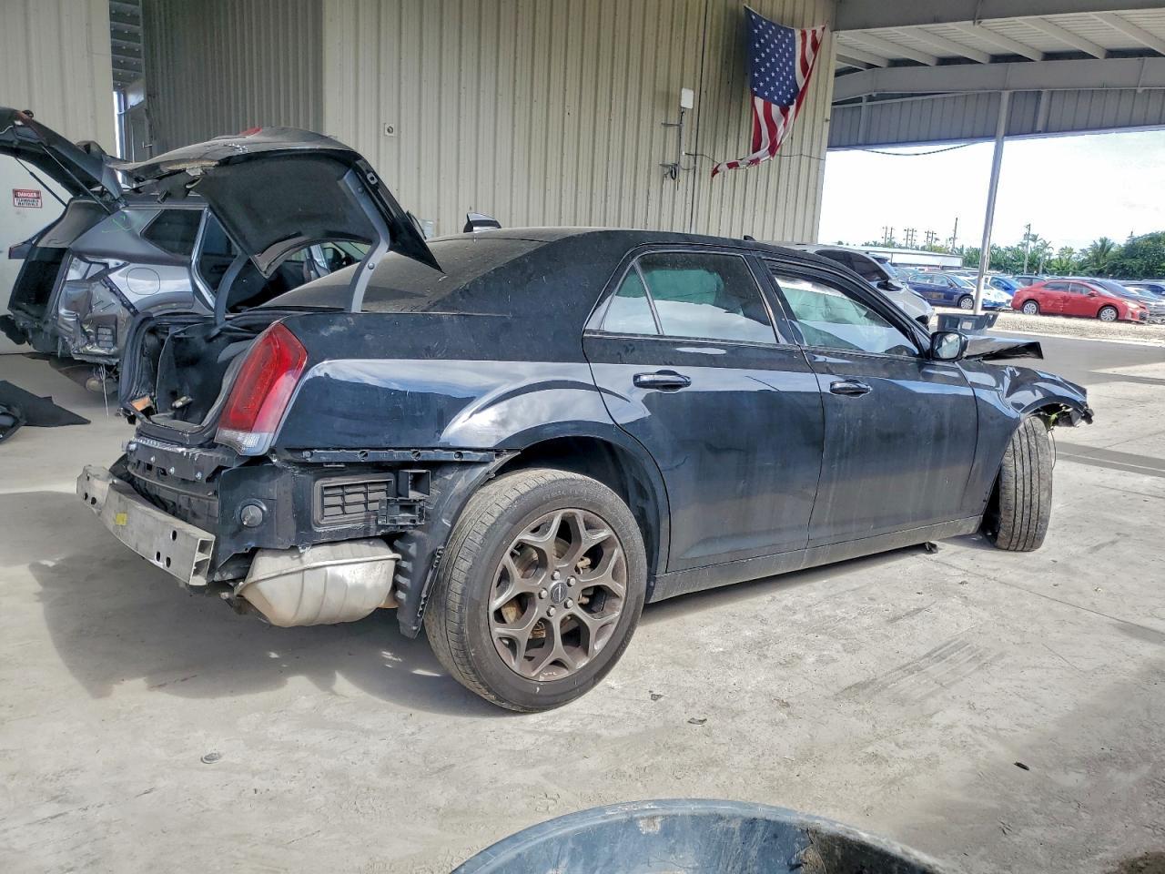2018 CHRYSLER 300