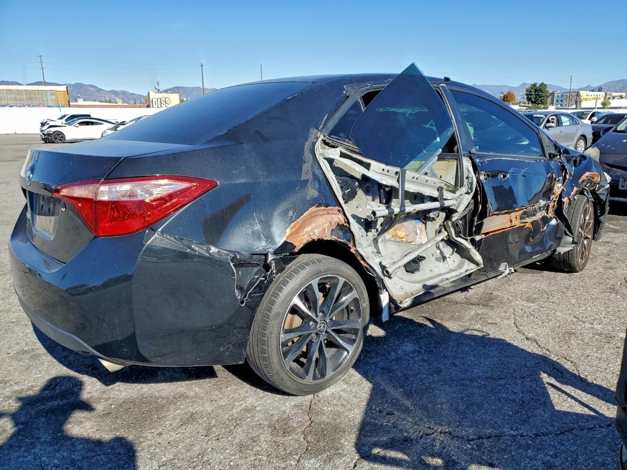 2017 TOYOTA COROLLA