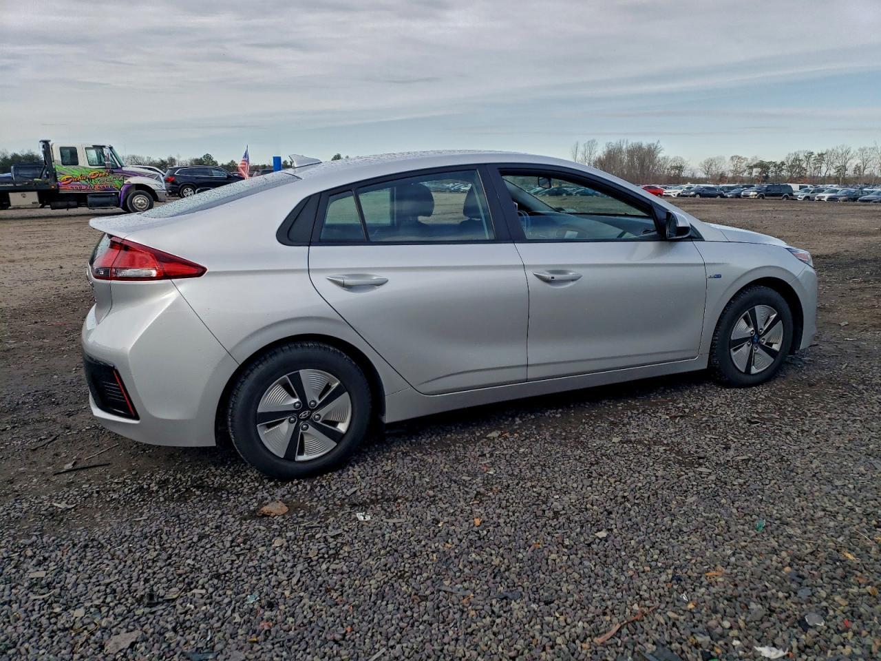 2017 HYUNDAI Ioniq