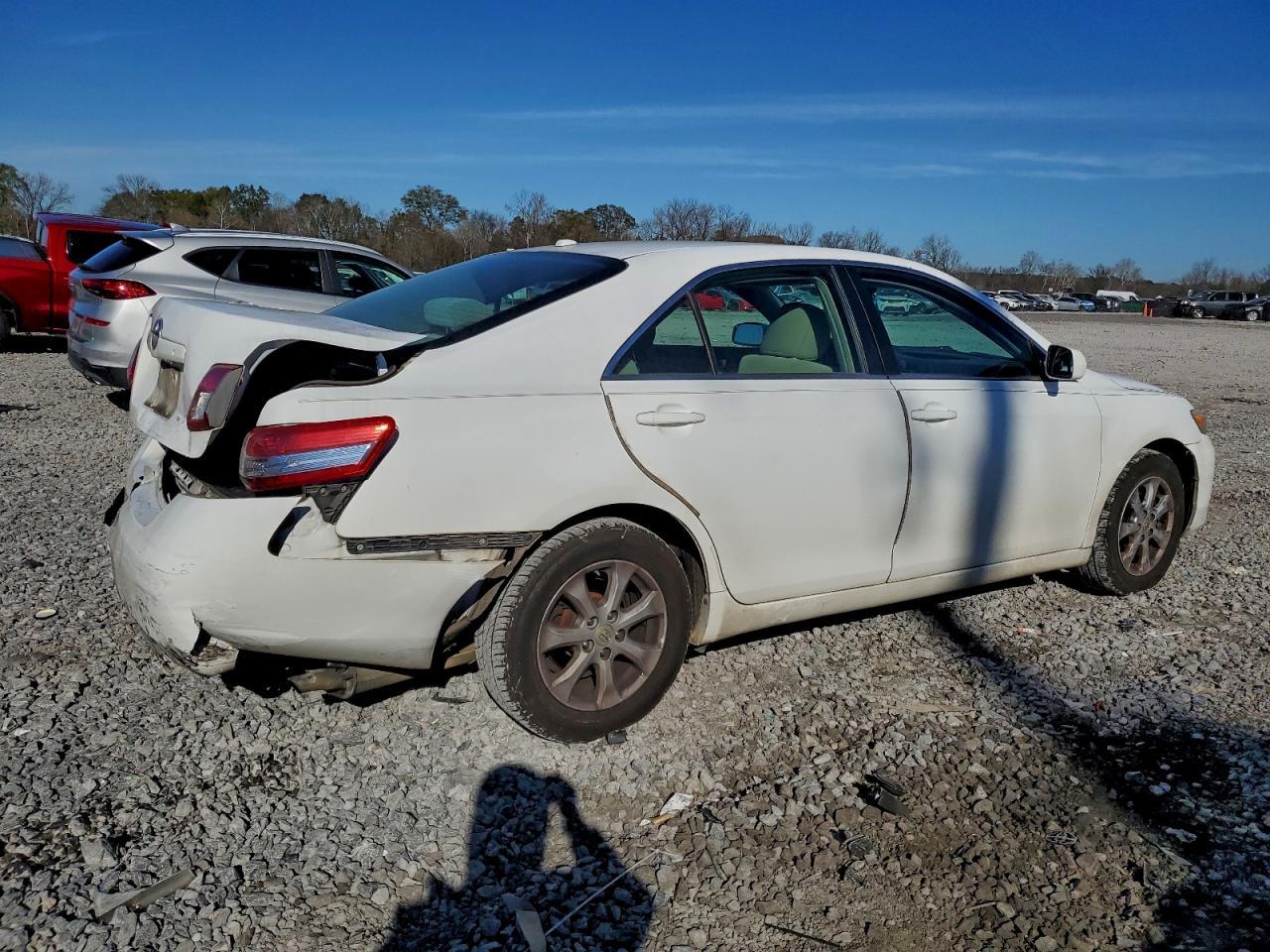 2011 TOYOTA CAMRY