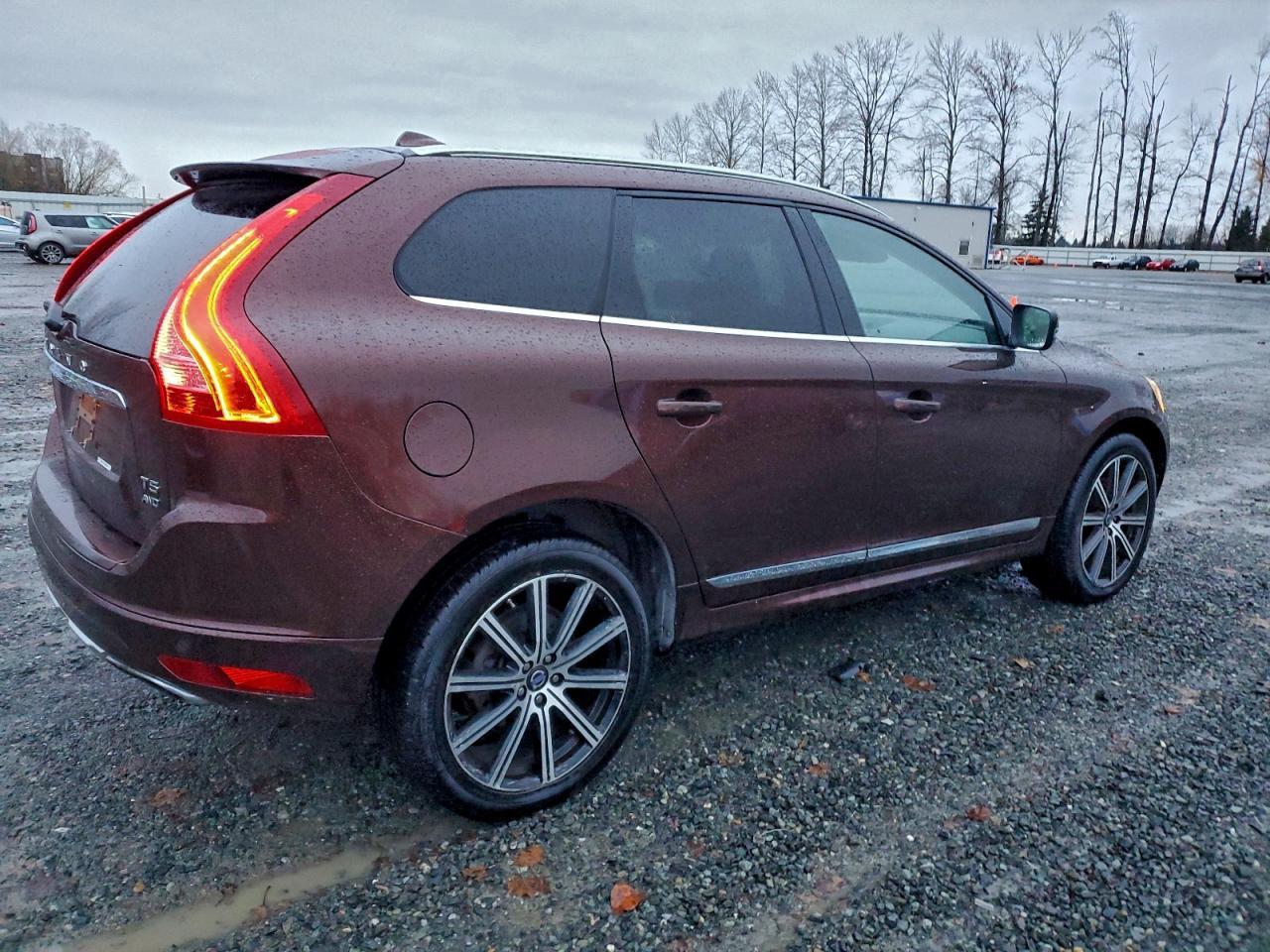 2015 VOLVO XC60