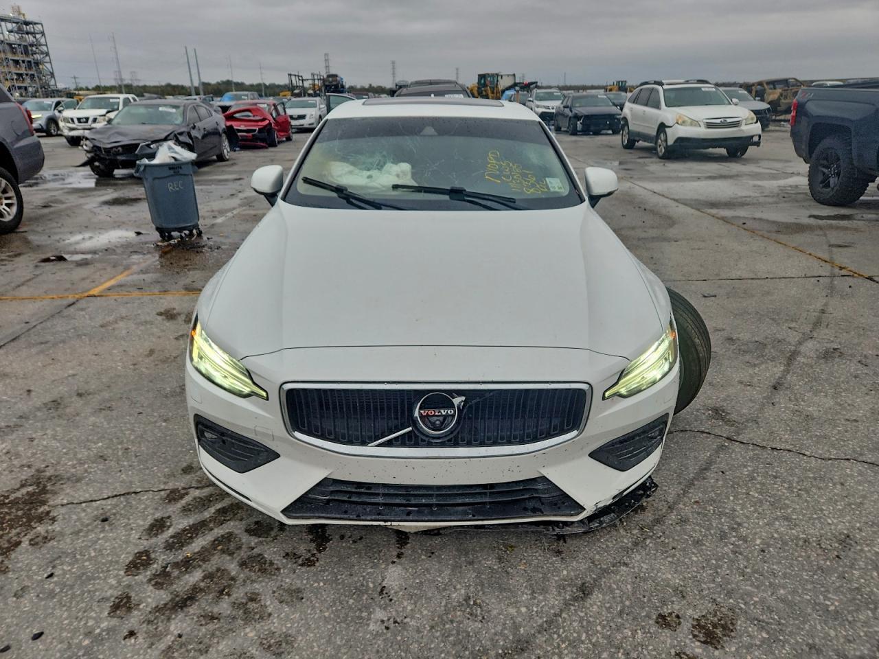 2019 VOLVO S60