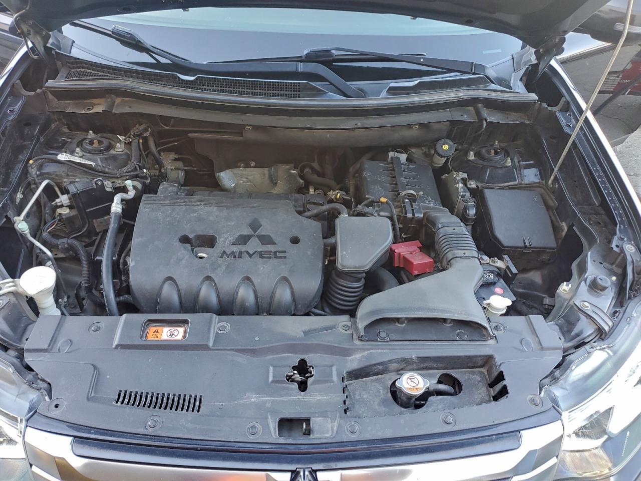 2015 MITSUBISHI outlander