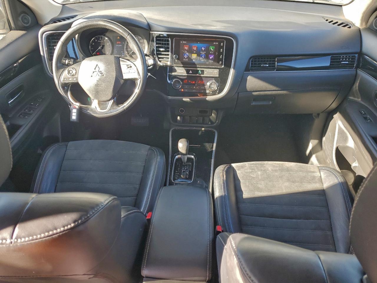2019 MITSUBISHI outlander