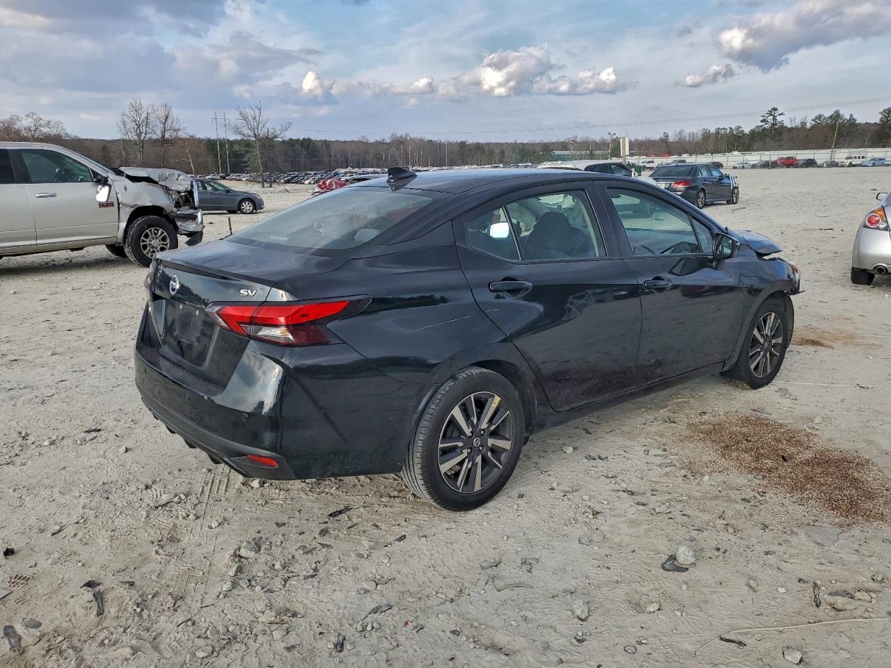 2021 NISSAN VERSA