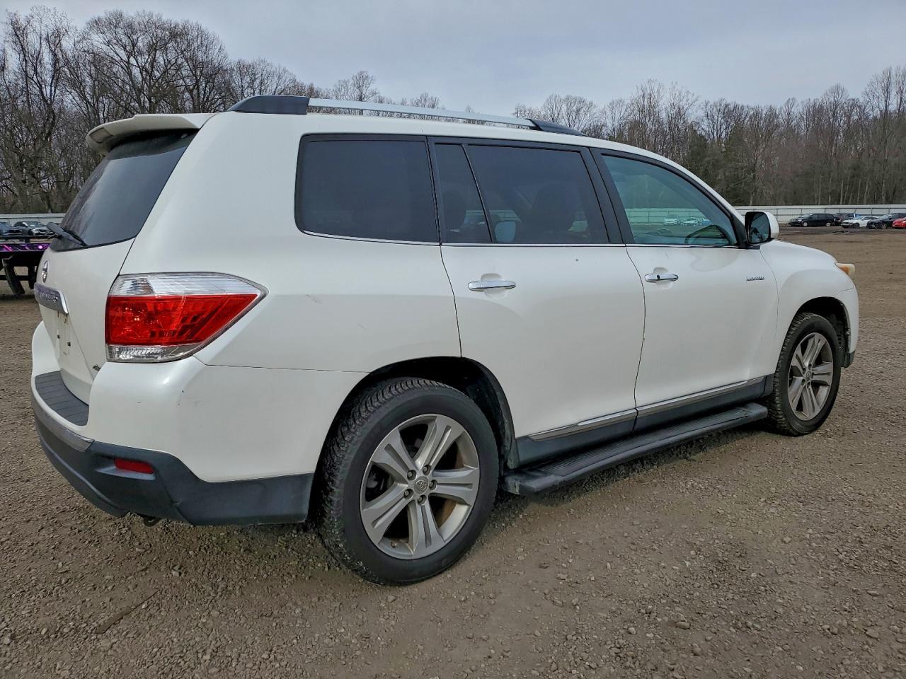 2011 TOYOTA HIGHLANDER