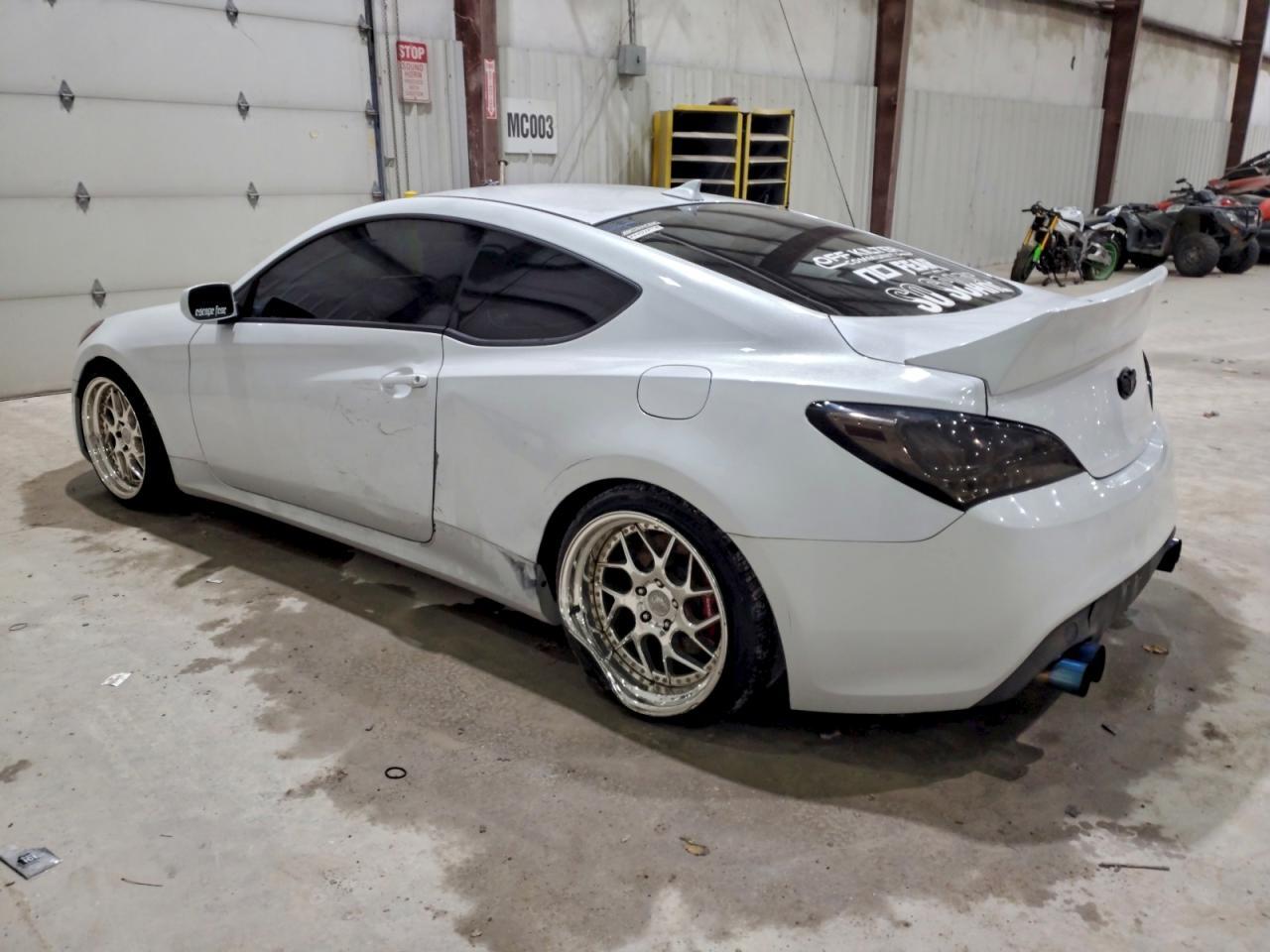 2014 HYUNDAI GENESIS