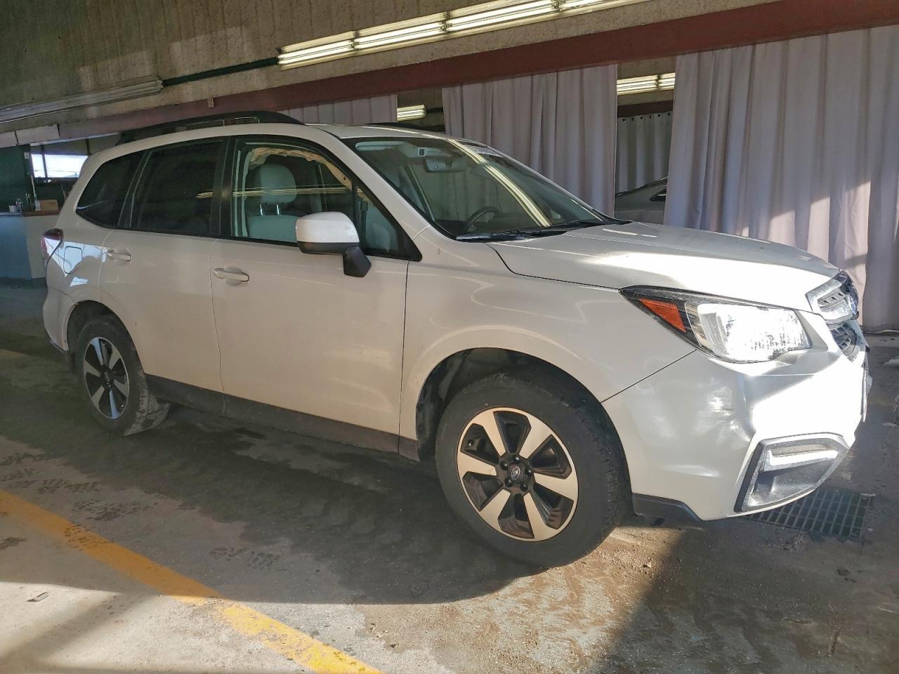 2017 SUBARU FORESTER