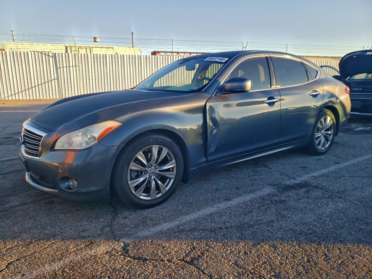 2011 INFINITI M37
