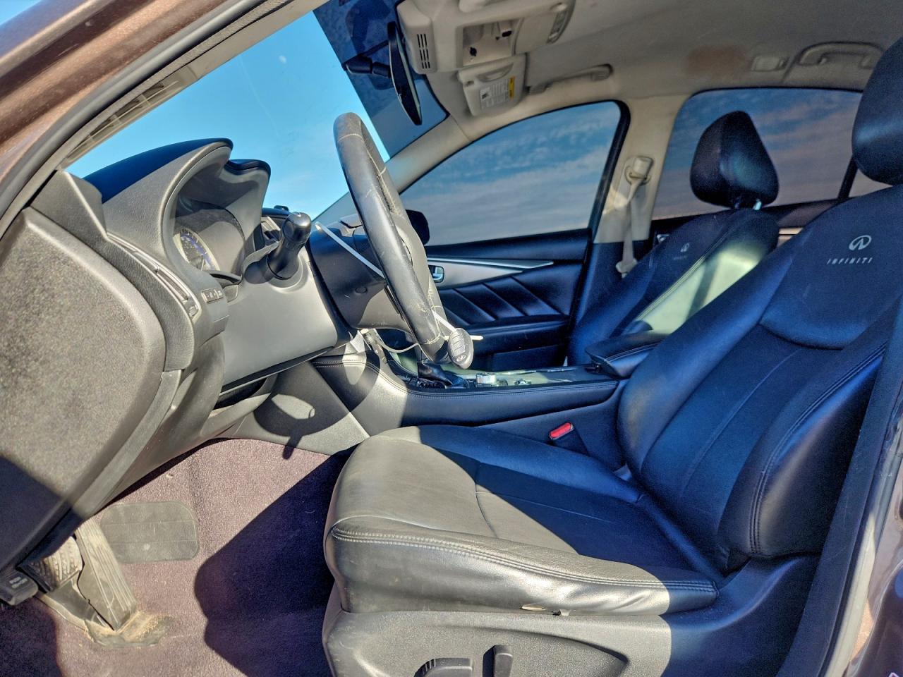 2015 INFINITI Q50