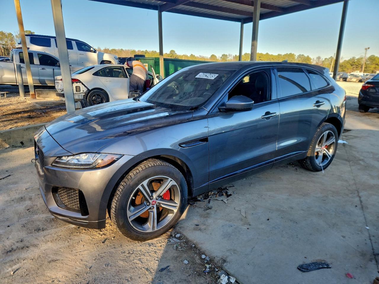 2017 JAGUAR F-Pace