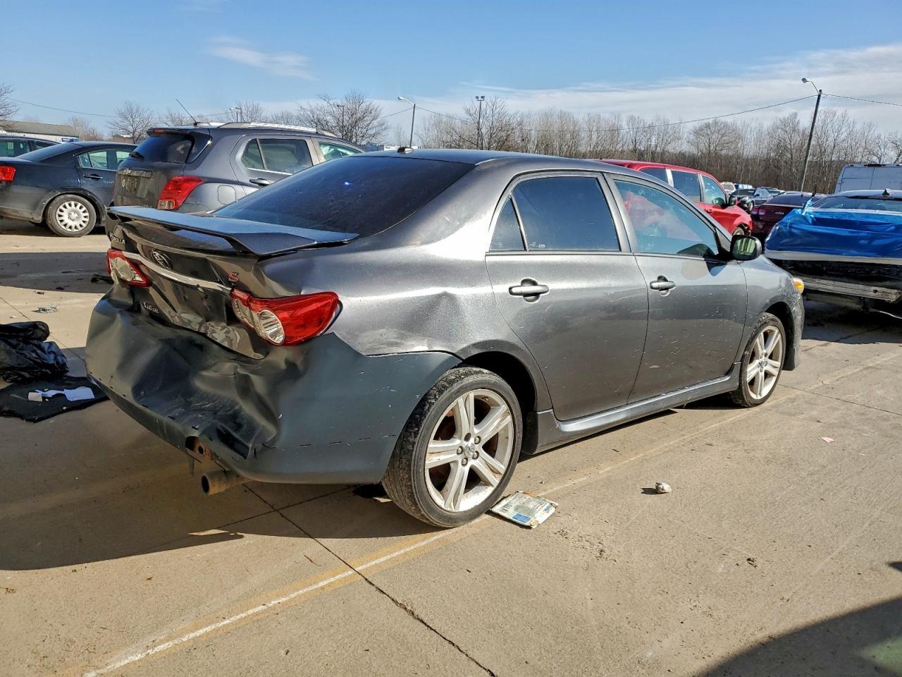 2013 TOYOTA COROLLA