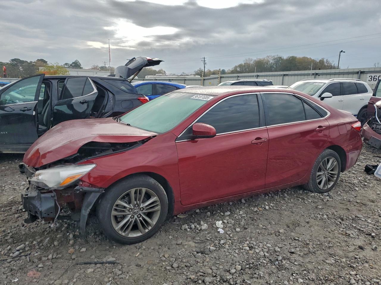 2016 TOYOTA CAMRY
