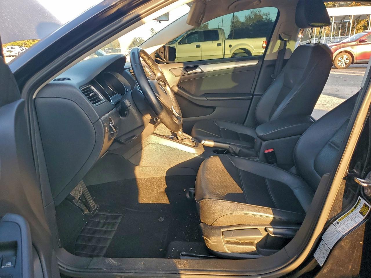 2017 VOLKSWAGEN JETTA