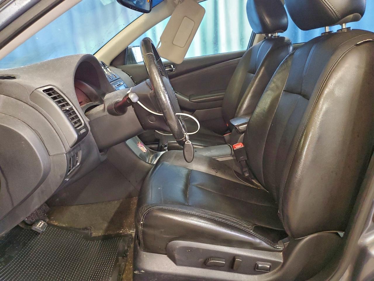 2010 NISSAN ALTIMA