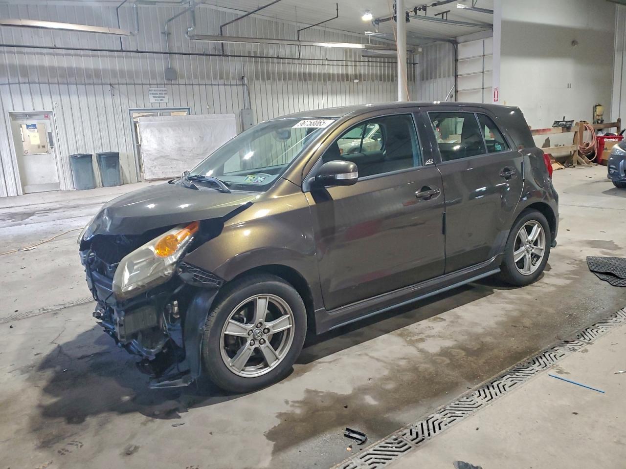 2011 TOYOTA SCION