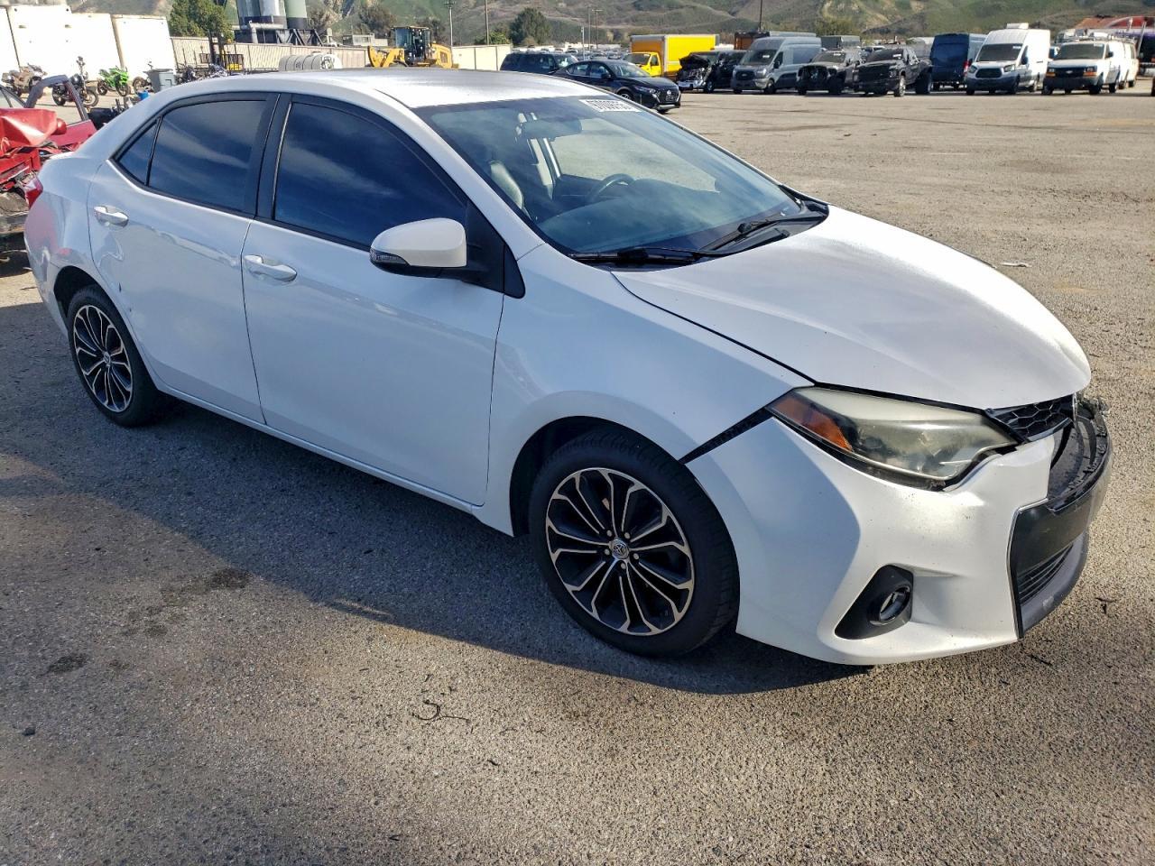 2016 TOYOTA COROLLA
