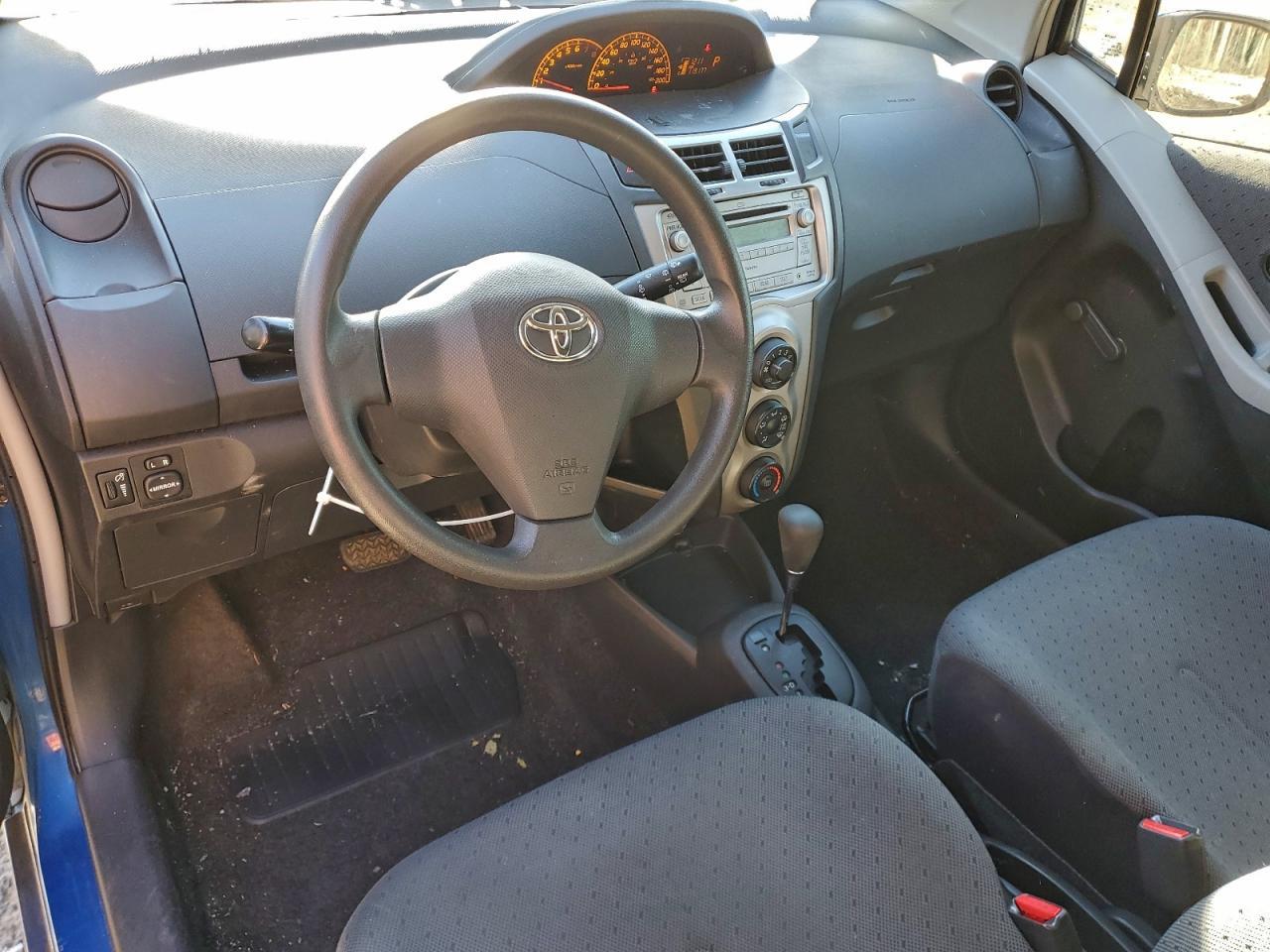 2011 TOYOTA YARIS