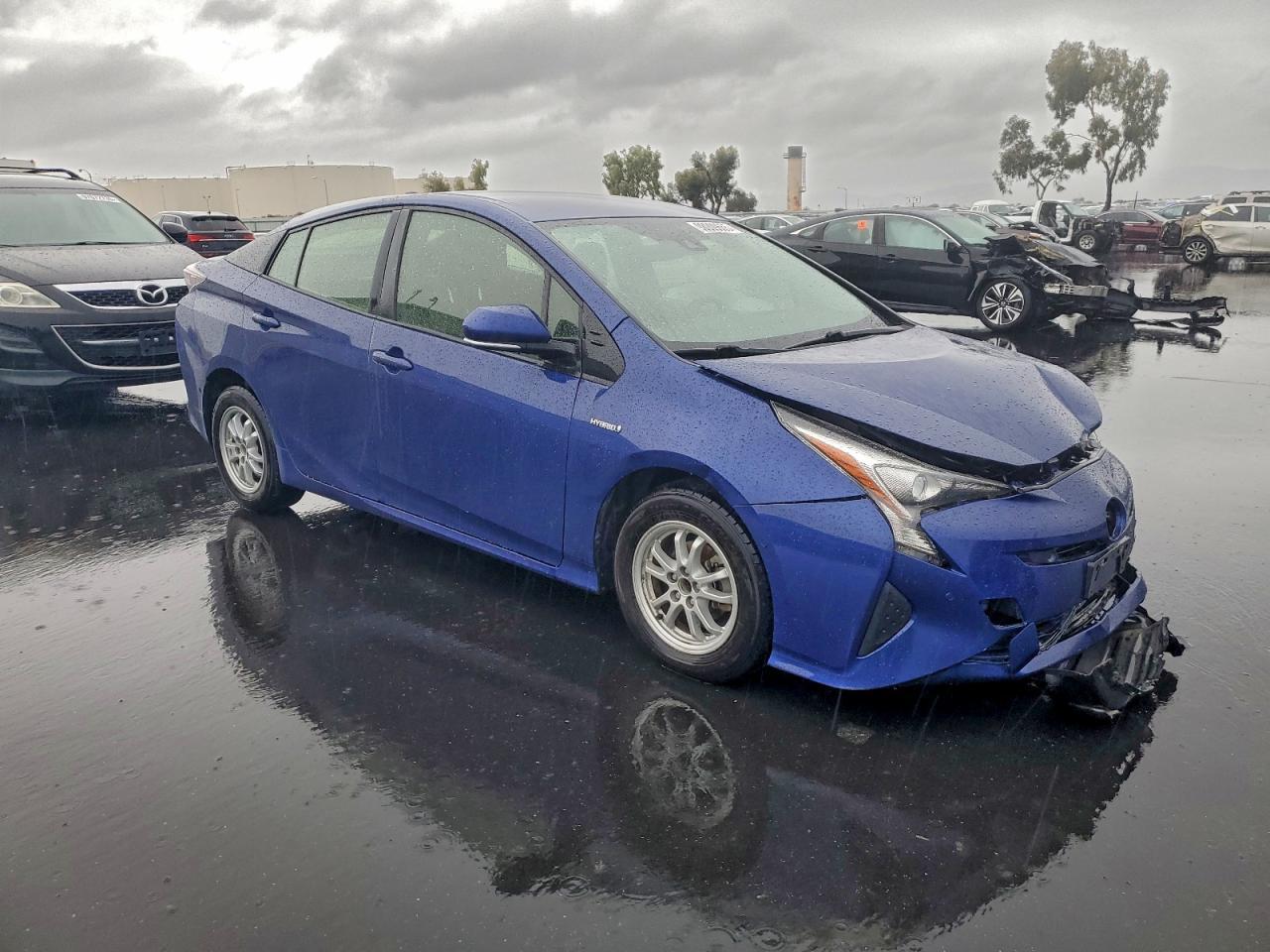2017 TOYOTA PRIUS