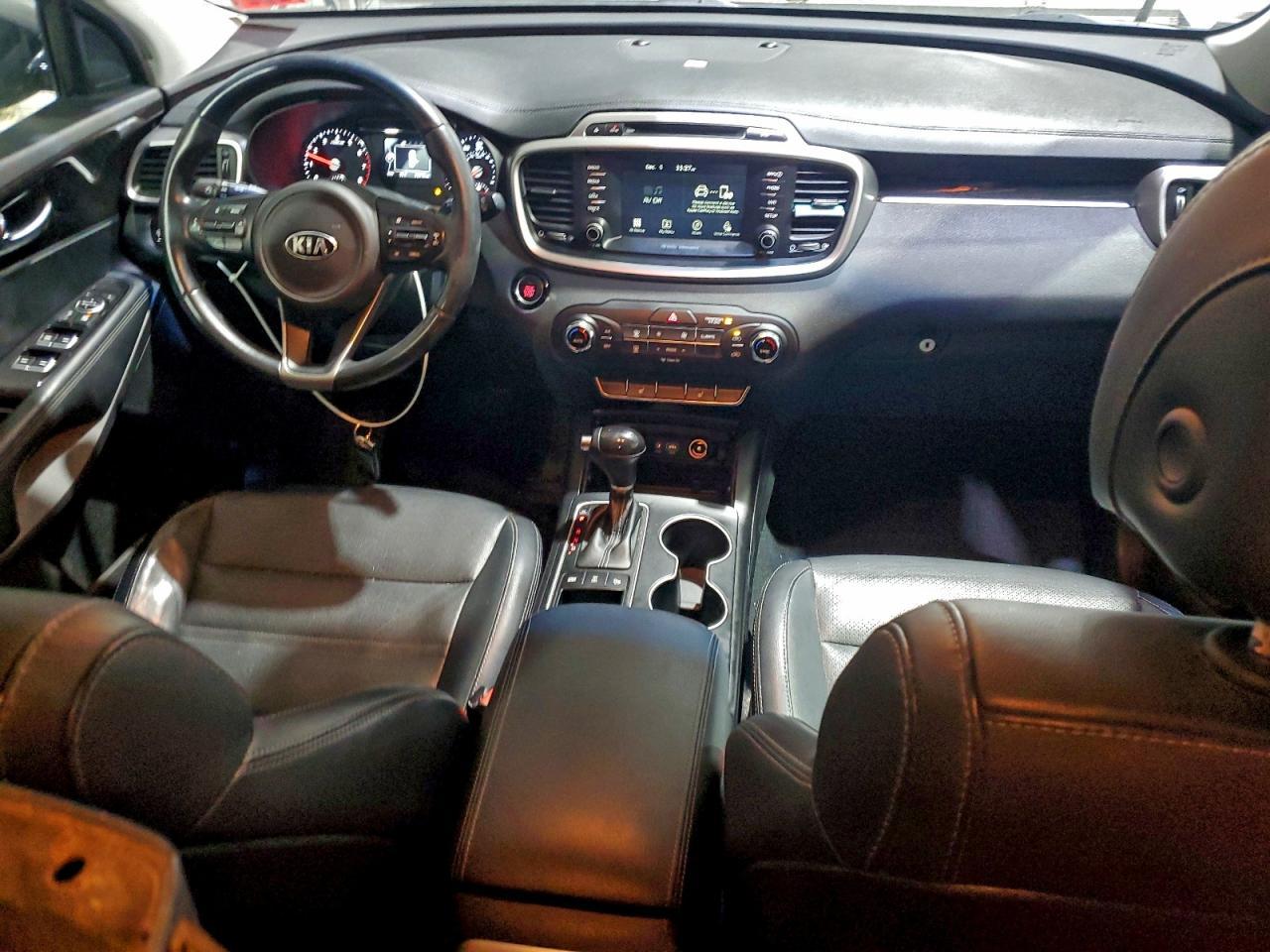 2017 KIA SORENTO