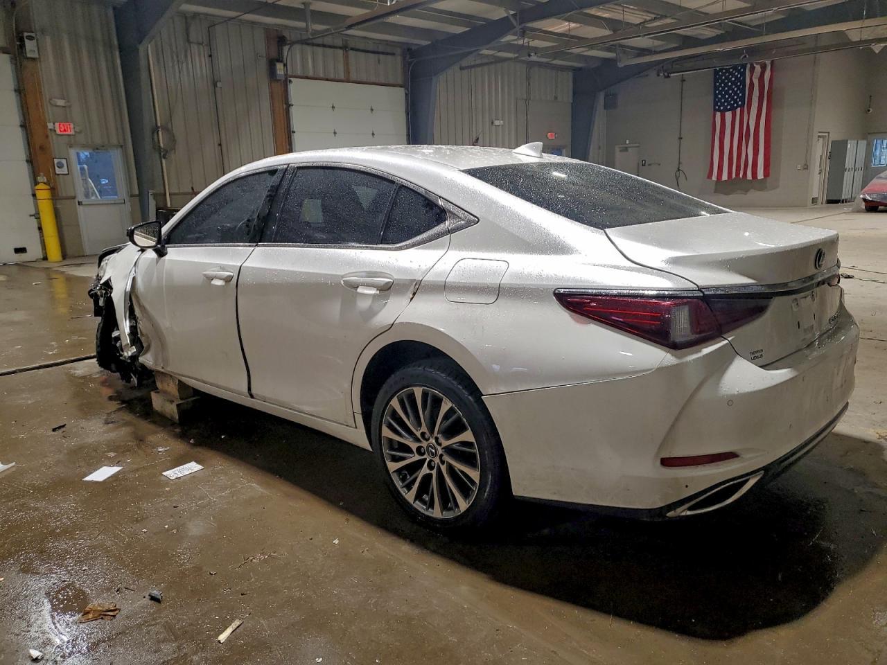 2019 LEXUS ES 350